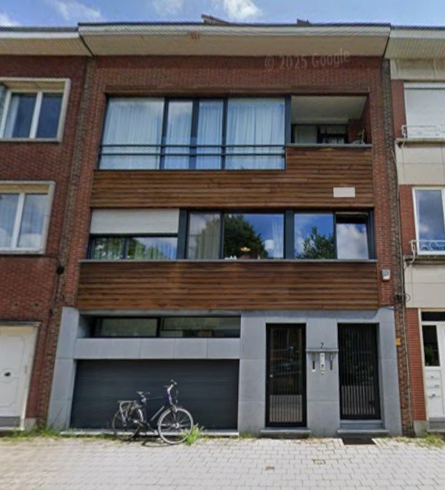 Lichtrijk en ruim appartement in Mortsel